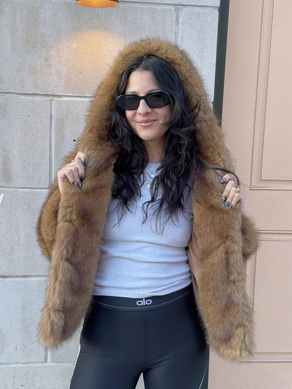 Après Midnight Hooded Faux Fur Jacket – Camel