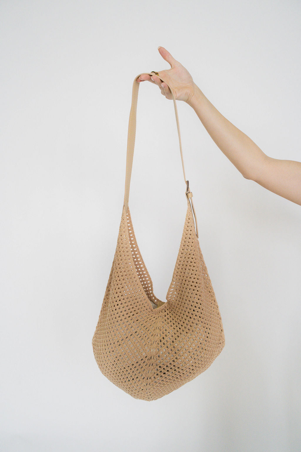 Shoreline Crochet Hobo Shoulder Bag- Sand