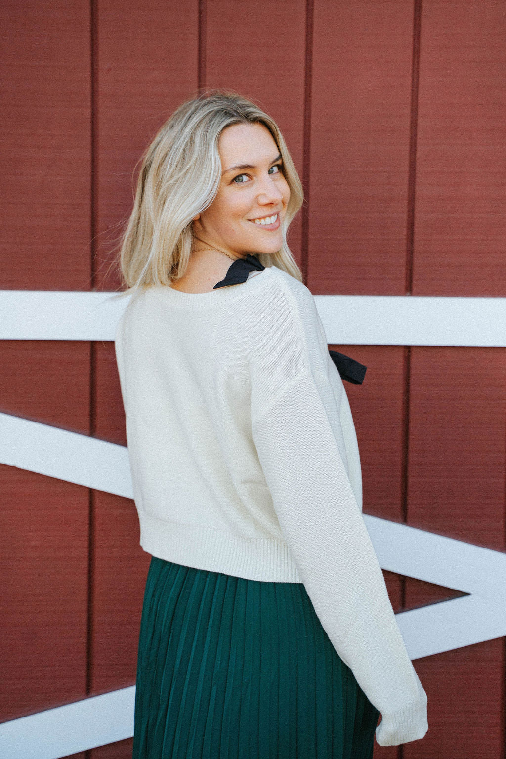 Everly Reversible Bow Sweater – Winter White