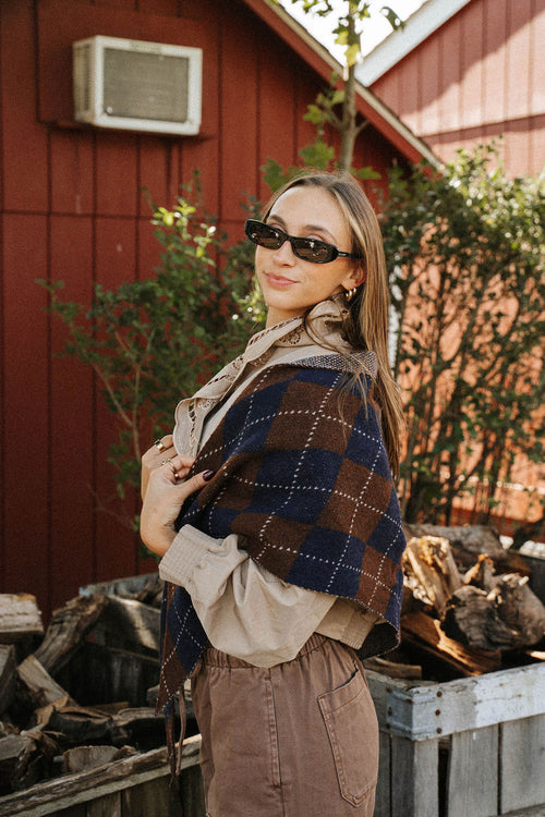 Argyle Triangle Knit Scarf